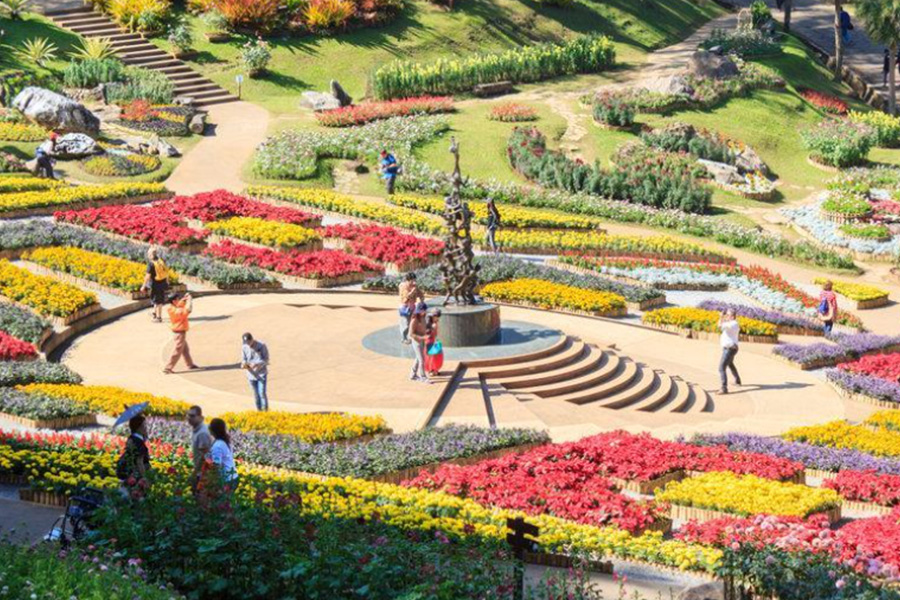 Digital nomad lifestyle finding balance and community around the world