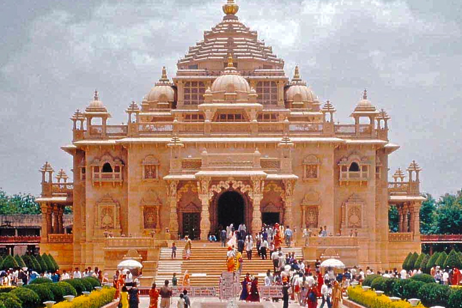 Gandhinagar Travel Guide Akshardham Riverfront Walks and Green City Experiences
